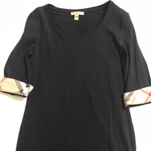 Burberry check cuff scoop tee.